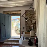 Monolithos House Tatil Evi *