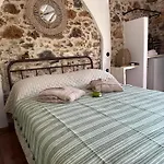 Monolithos House *