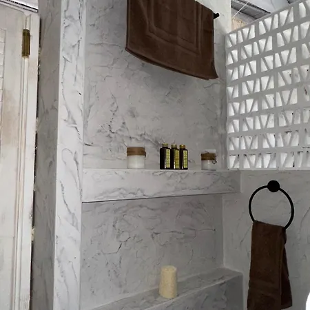 Дом отдыха Monolithos House