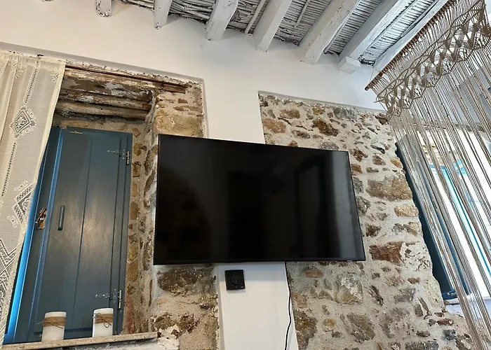 Monolithos House * Lagoudi Zia