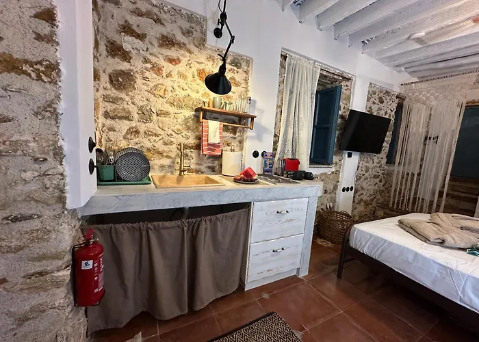 Monolithos House * Lagoudi Zia