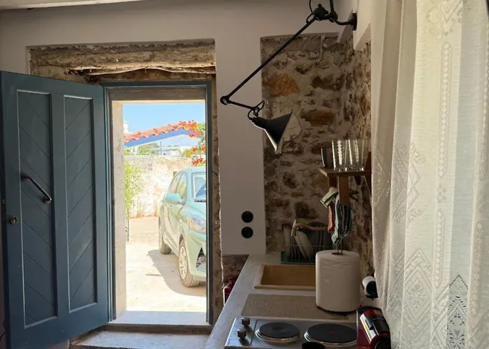 Monolithos House 펜션 *