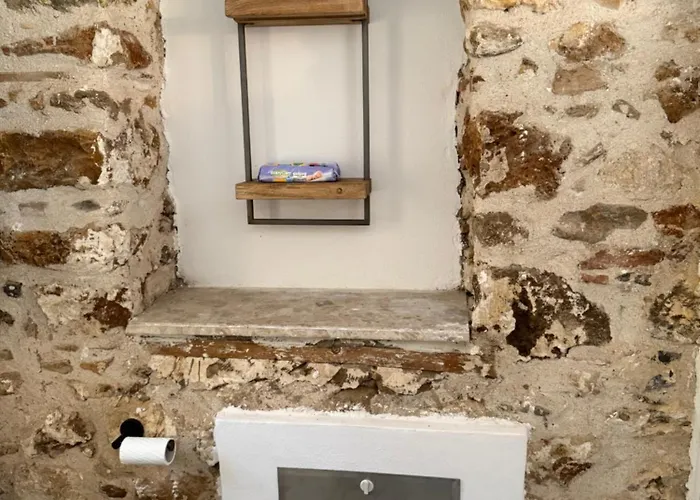 Monolithos House * Lagoudi Zia