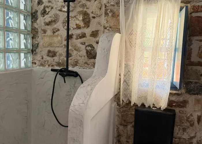 펜션 Monolithos House