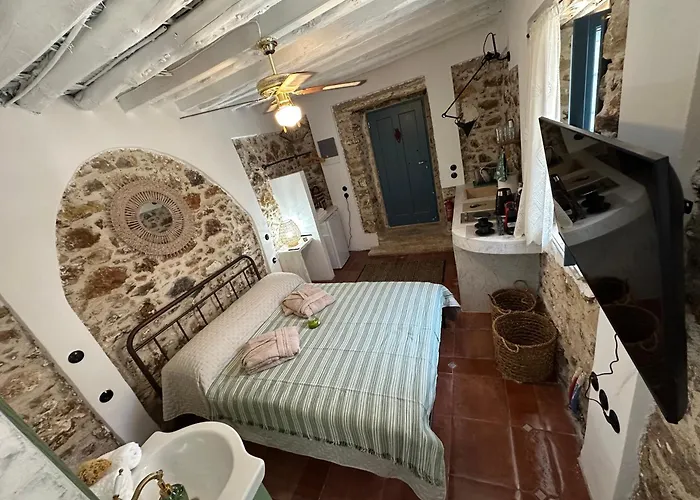 Monolithos House 펜션 Lagoudi Zia